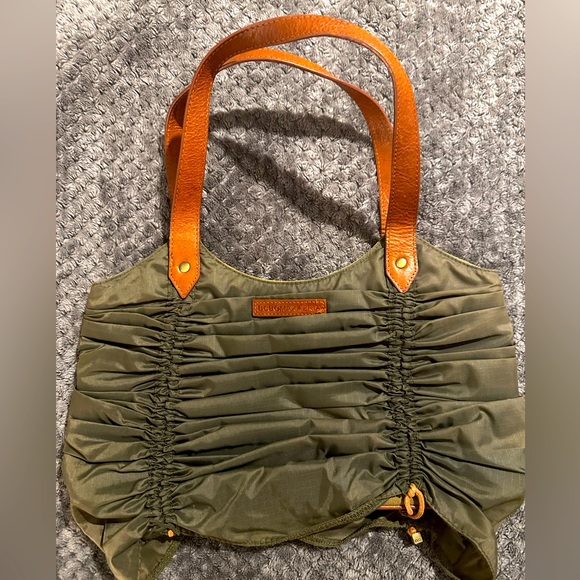 BCBG handbag Green and leather tan! Like new! - Picture 1 of 4